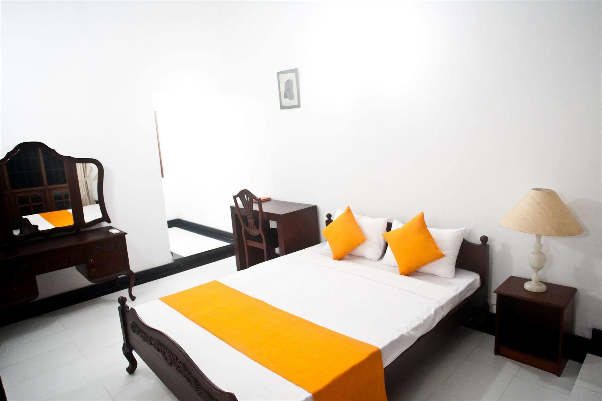 Lavinia Villa Dehiwala-Mount Lavinia Exterior photo